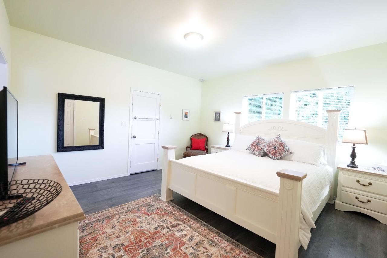 Sea And Cedar Retreat-A Home In A Tranquil Setting Cowichan Bay Exterior foto