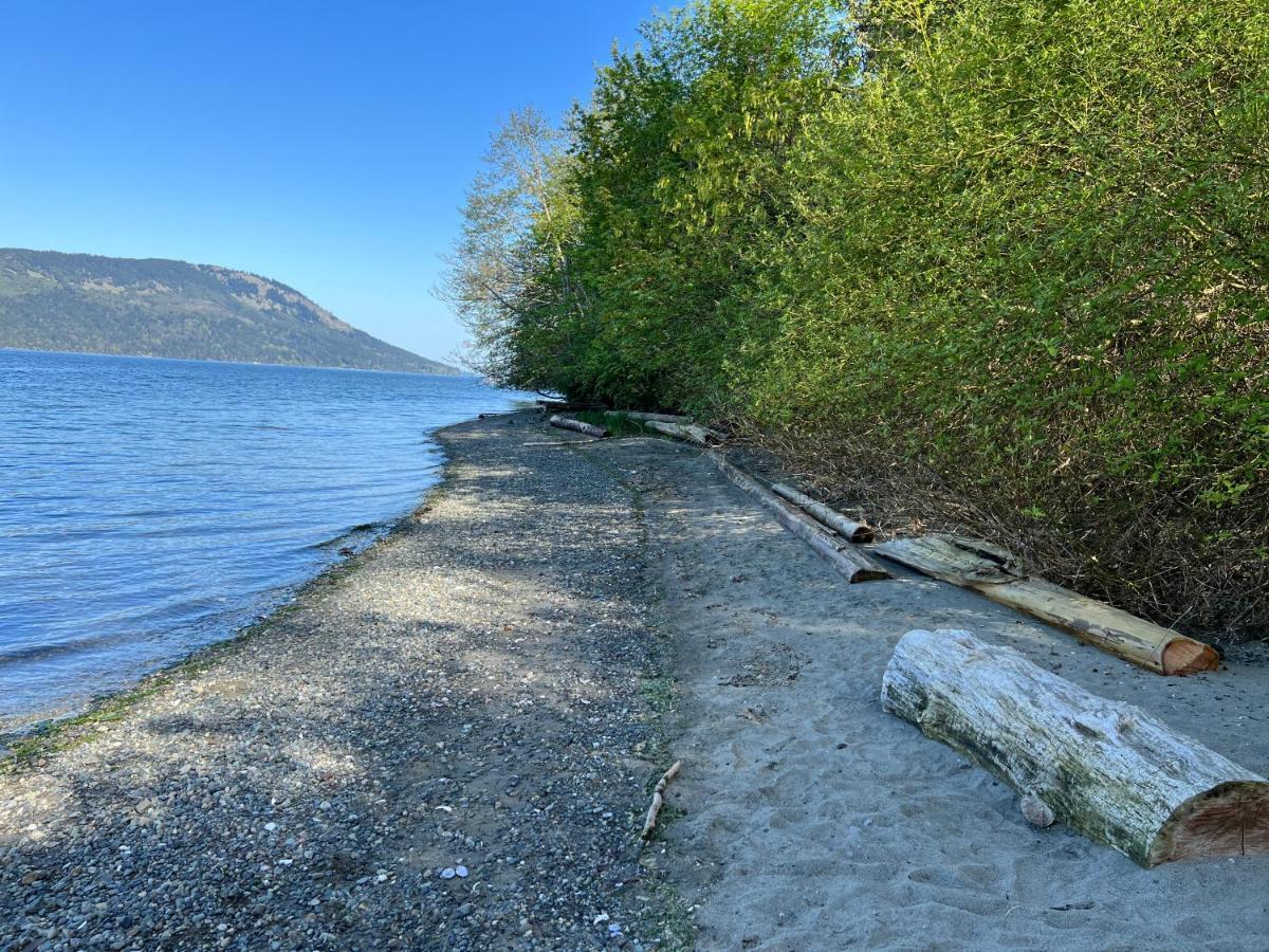Sea And Cedar Retreat-A Home In A Tranquil Setting Cowichan Bay Exterior foto
